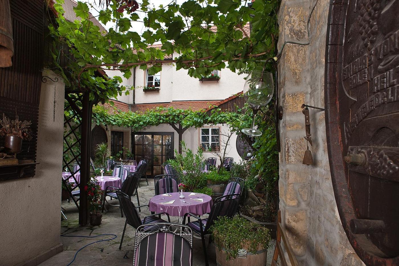 Hotel Altdeutsche Weinstuben Freyburg Exterior foto